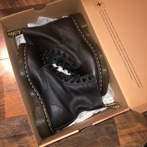 Women’s Pascal Dr. Martens